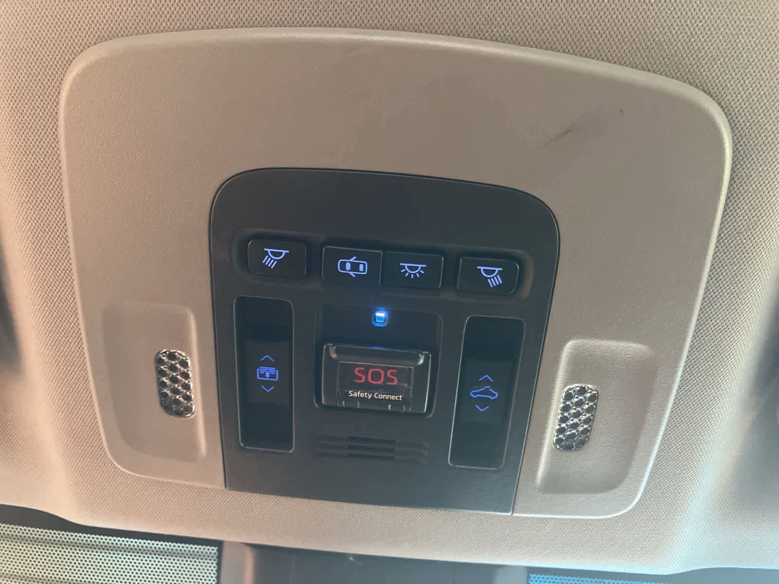 Used 2018 Toyota Camry FWD image 24