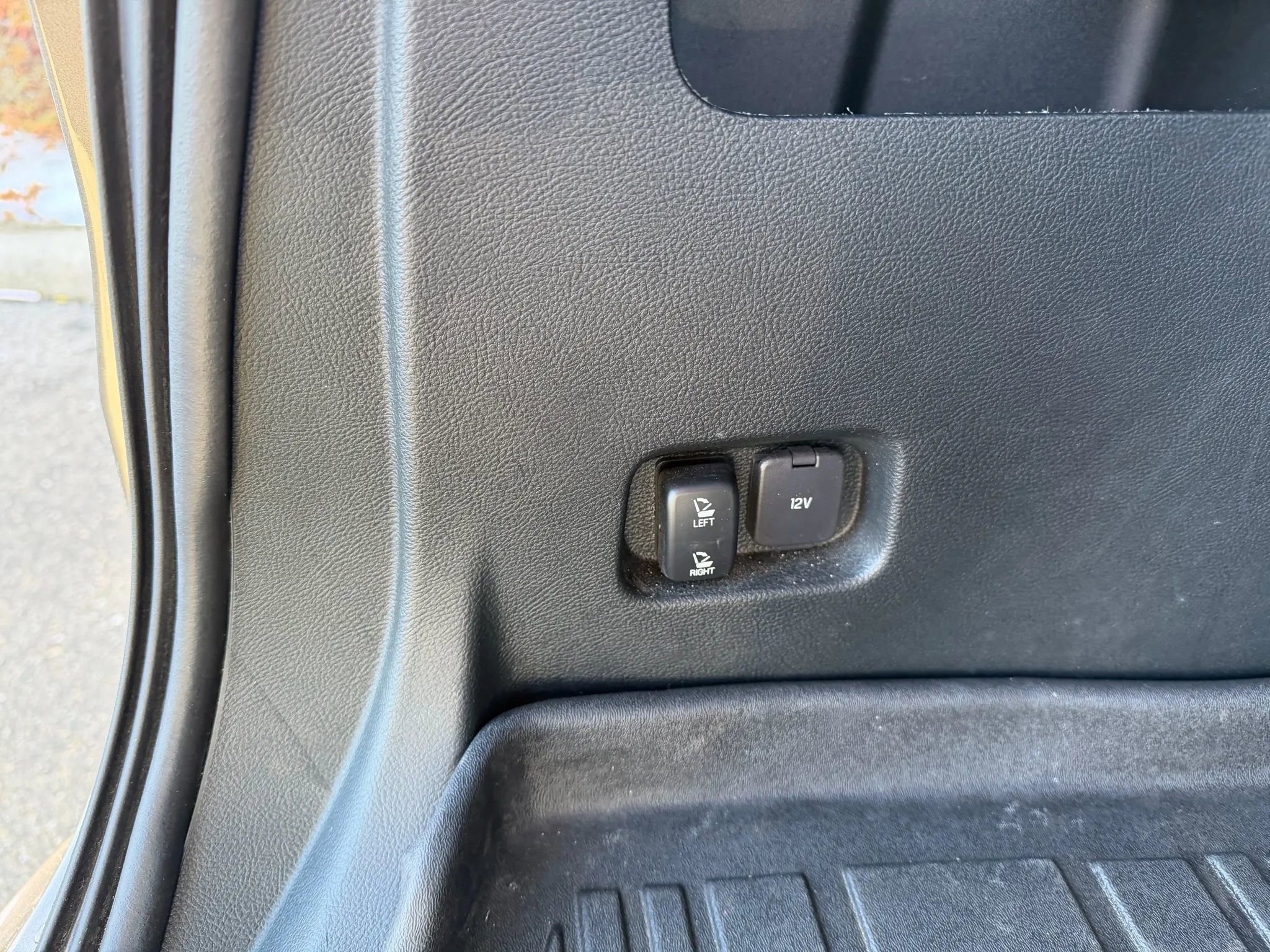 Used 2019 Ford Edge SEL w/ Equipment Group 201A image 16