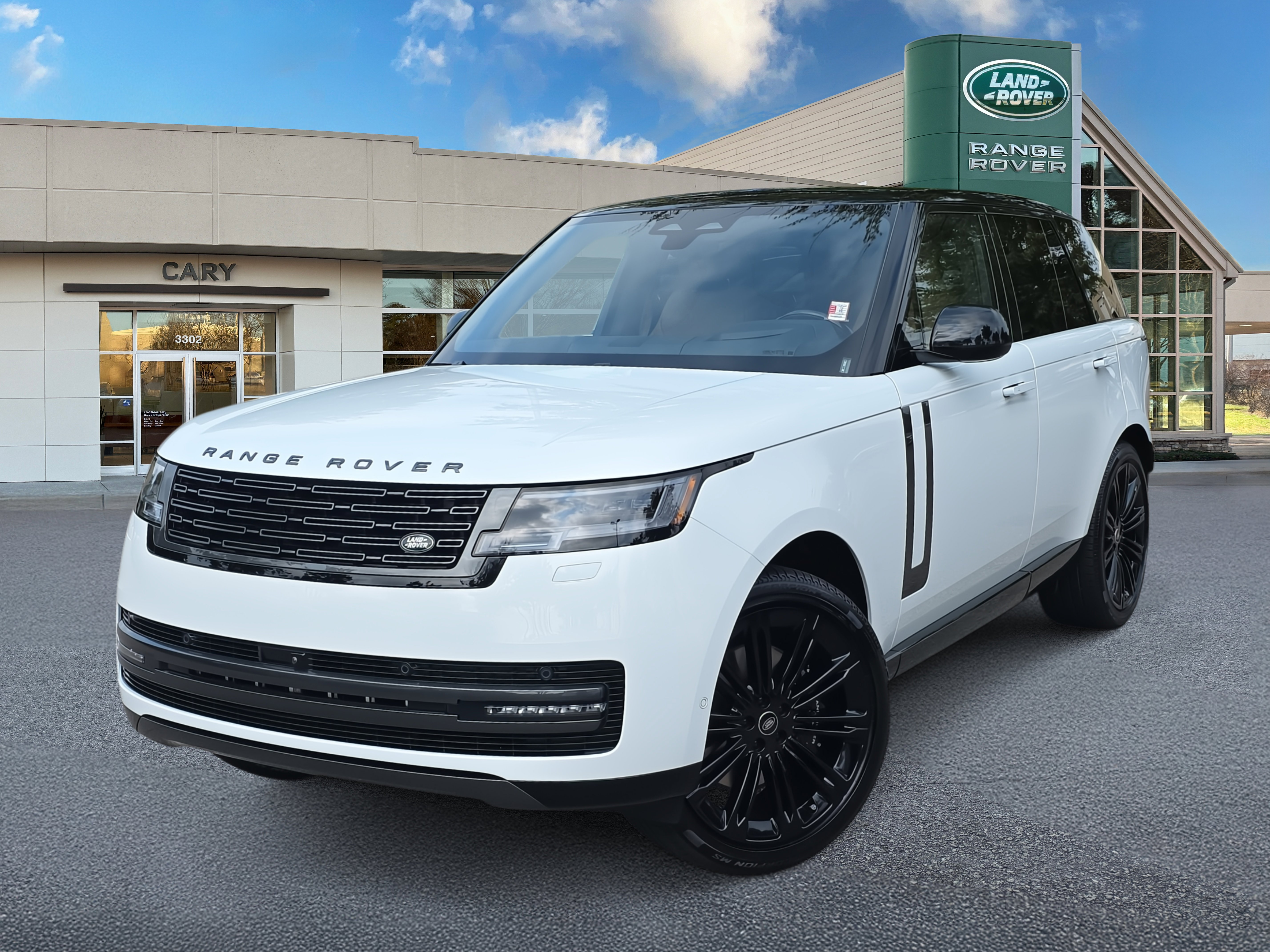 New 2025 Land Rover Range Rover SE image 1