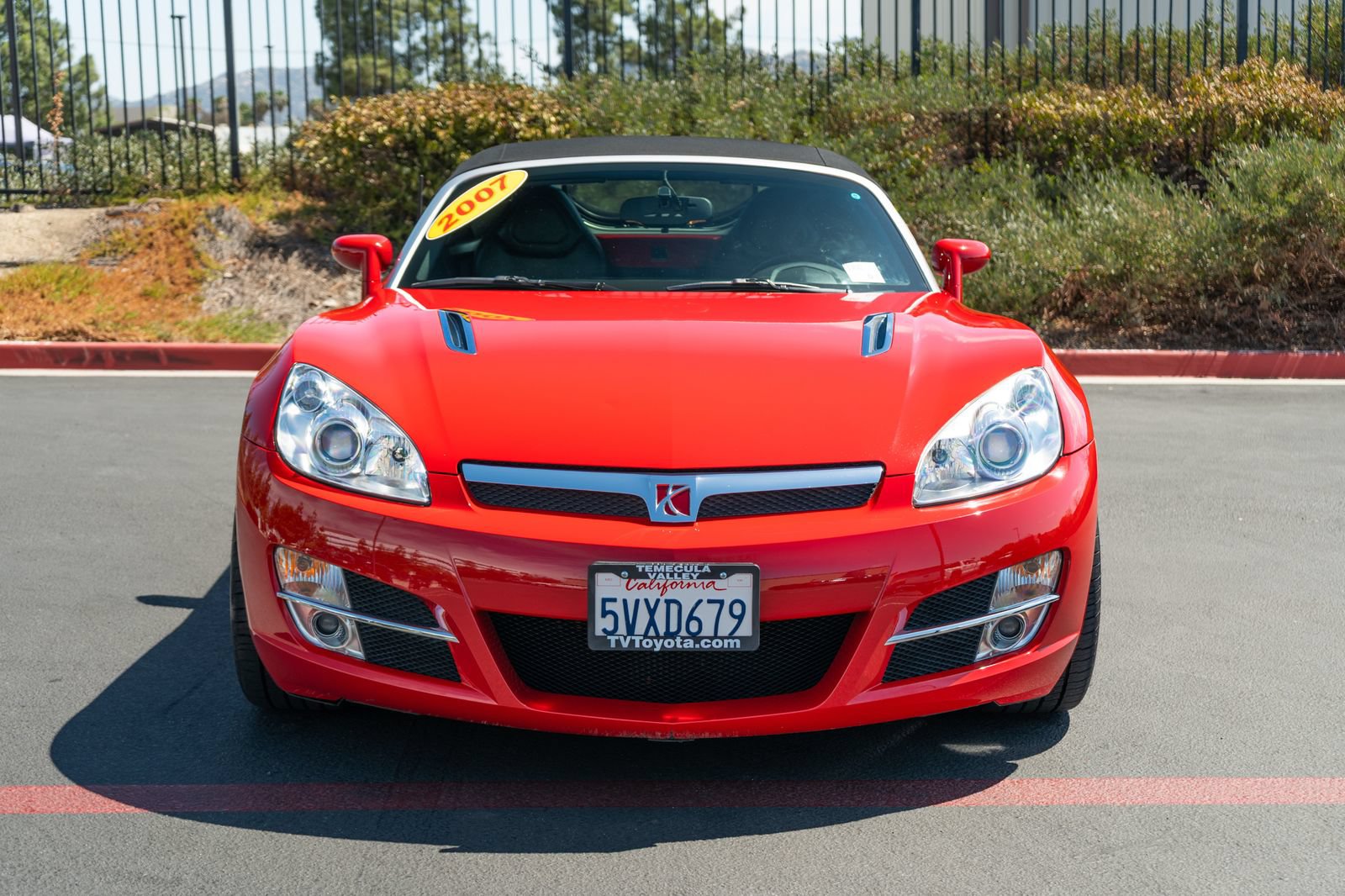 Used 2007 Saturn Sky w/ Premium Trim Pkg RWD image 2