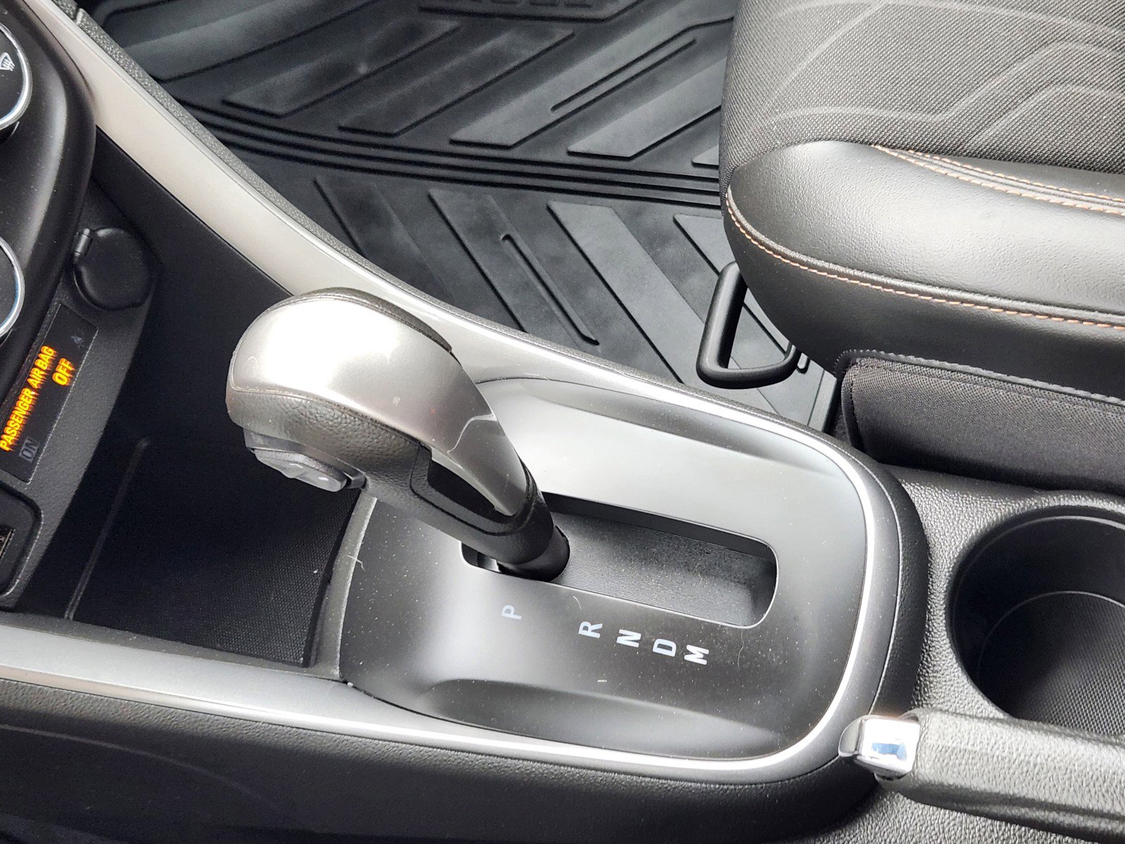 Used 2020 Chevrolet Trax LT w/ LT Convenience Package FWD image 15
