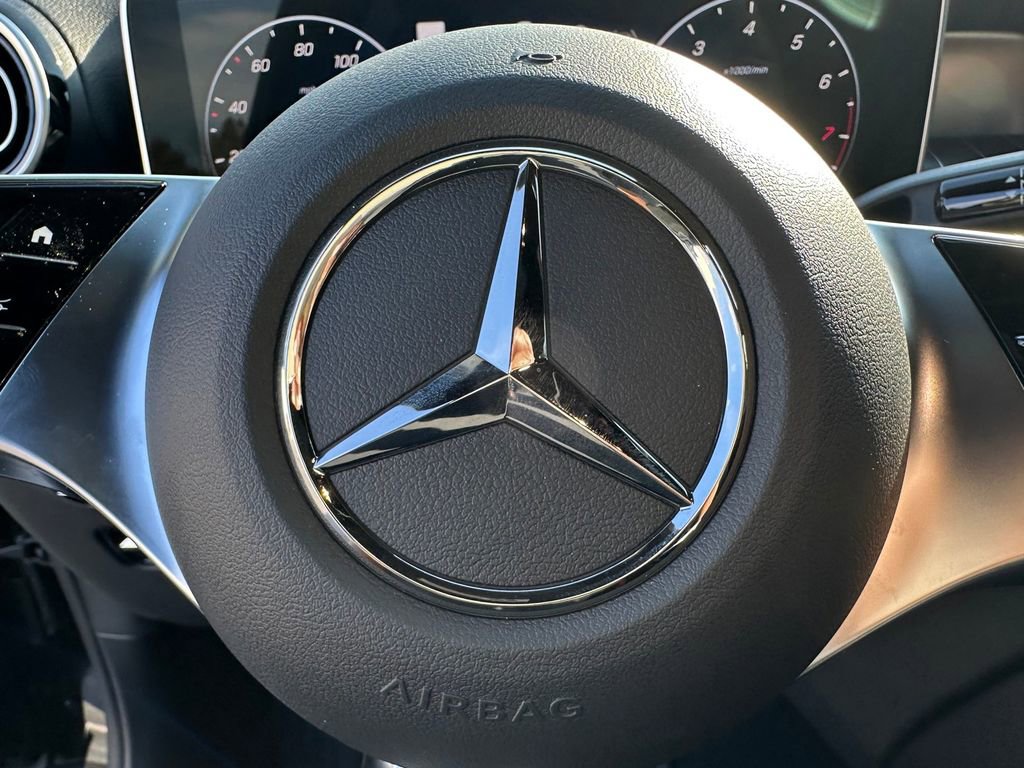 Used 2026 Mercedes-Benz GLC 300 image 22