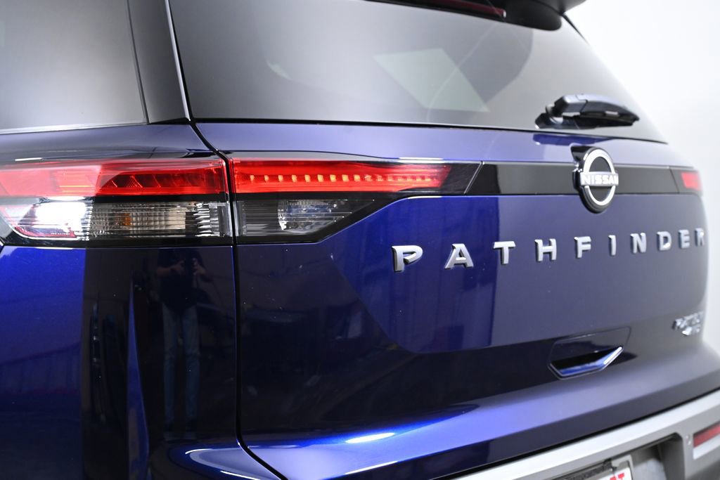 Certified 2024 Nissan Pathfinder Platinum w/ Cargo Package image 7