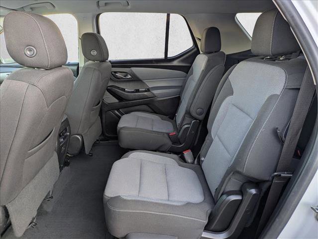 Used 2020 Chevrolet Traverse LT image 18
