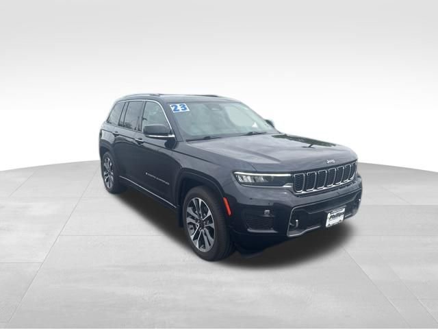 Used 2023 Jeep Grand Cherokee Overland w/ MOPAR Finishing Package AWD/4WD image 7