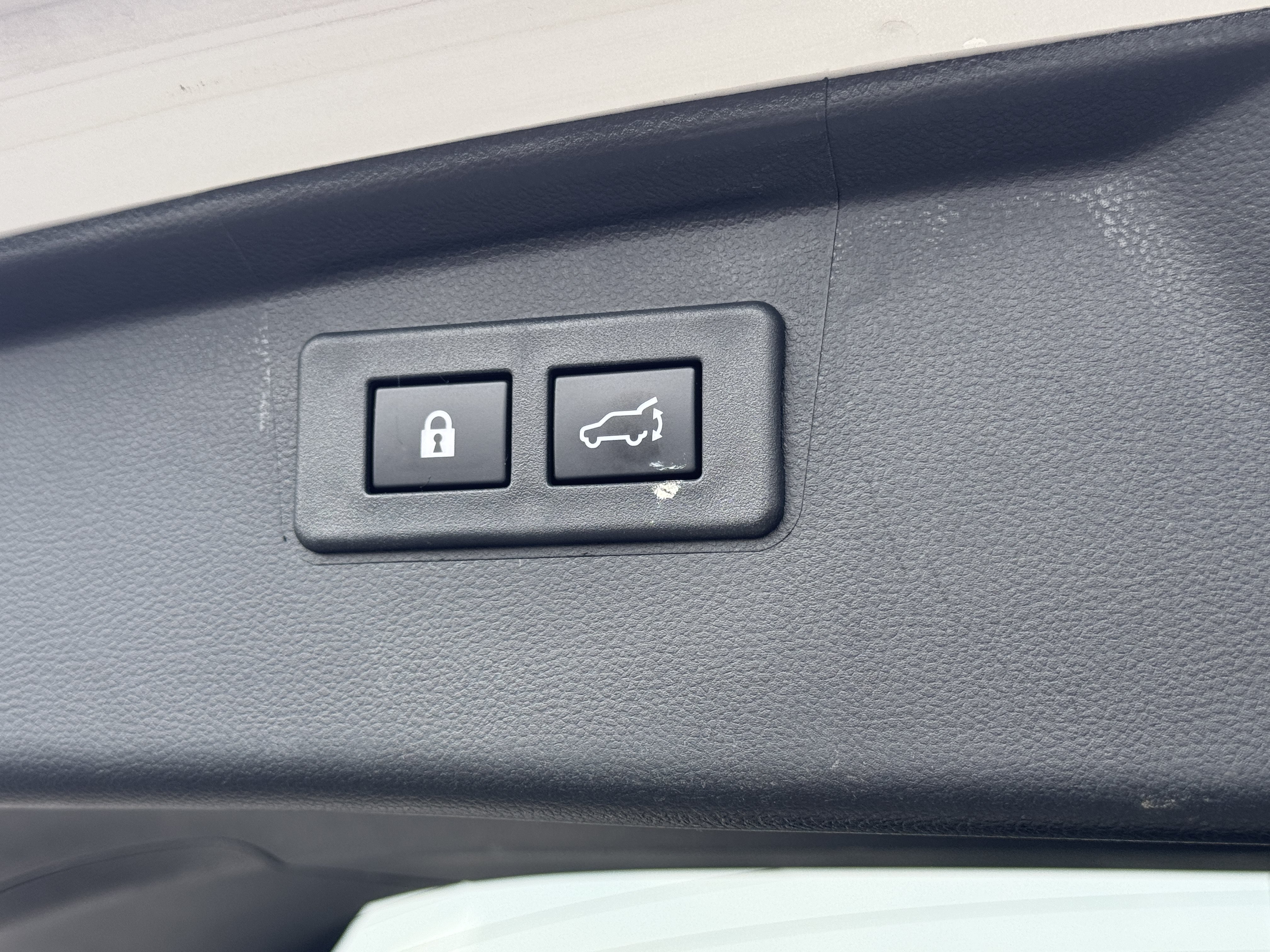 Used 2024 Subaru Outback Premium AWD/4WD image 14