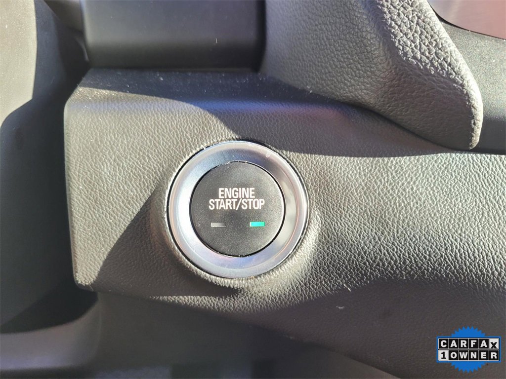 Used 2024 GMC Terrain SLT image 31