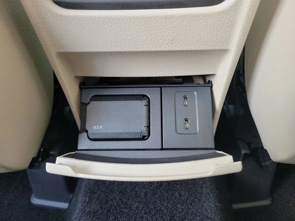 Used 2022 Mercedes-Benz GLB 250 image 18