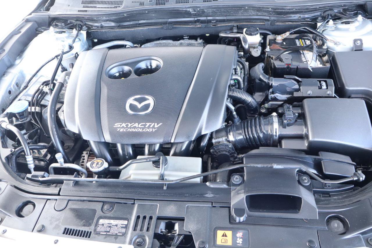 Used 2018 MAZDA MAZDA3 Touring FWD image 45