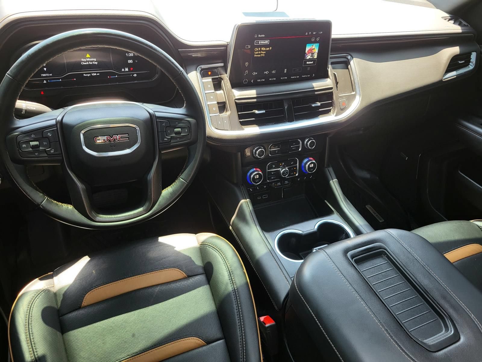 Used 2023 GMC Yukon AT4 w/ AT4 Premium Package AWD/4WD image 17