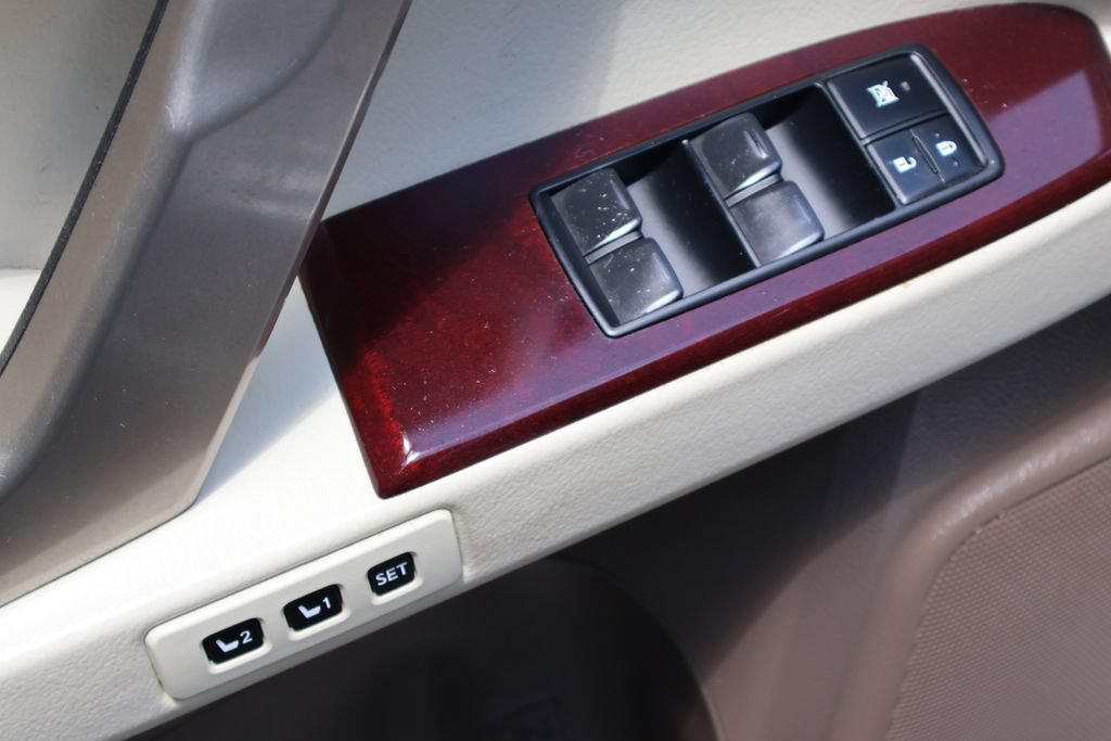 Used 2019 Lexus GX 460 Premium w/ Premium Package AWD/4WD image 16