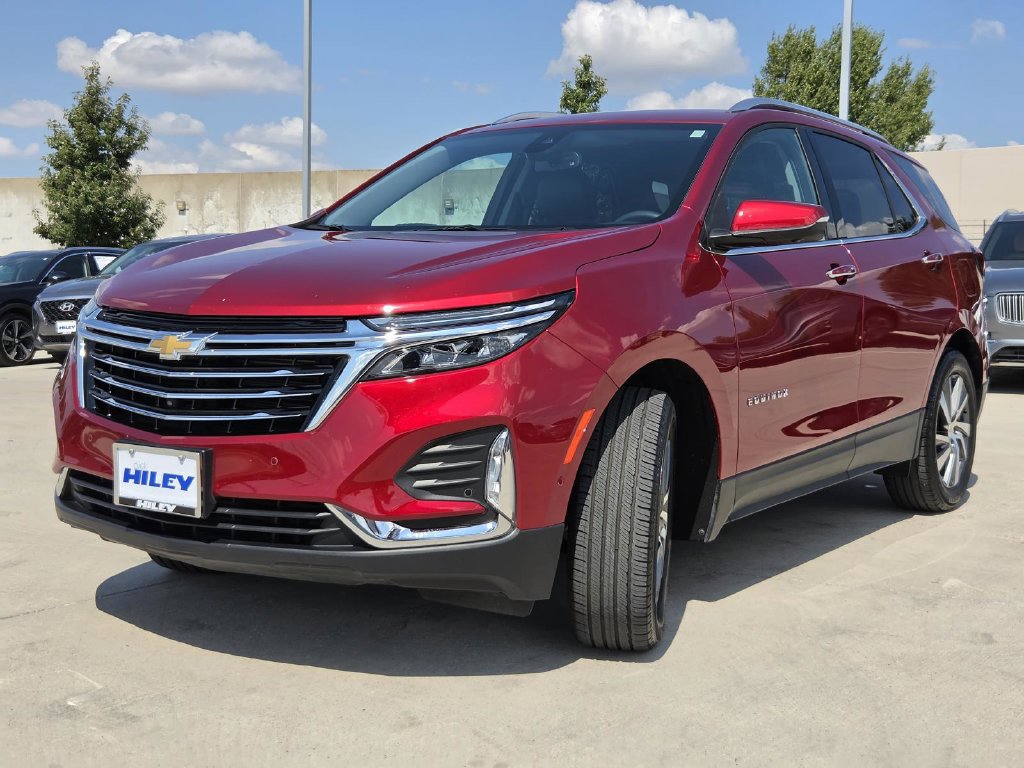 Used 2024 Chevrolet Equinox Premier AWD/4WD image 2