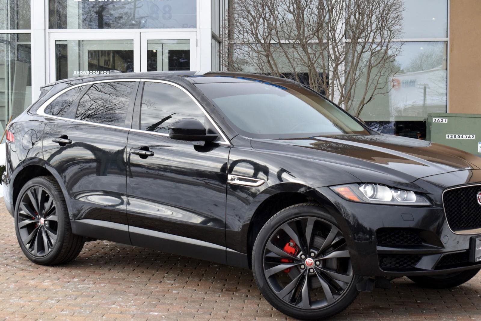 Used 2019 Jaguar F-PACE Prestige image 3