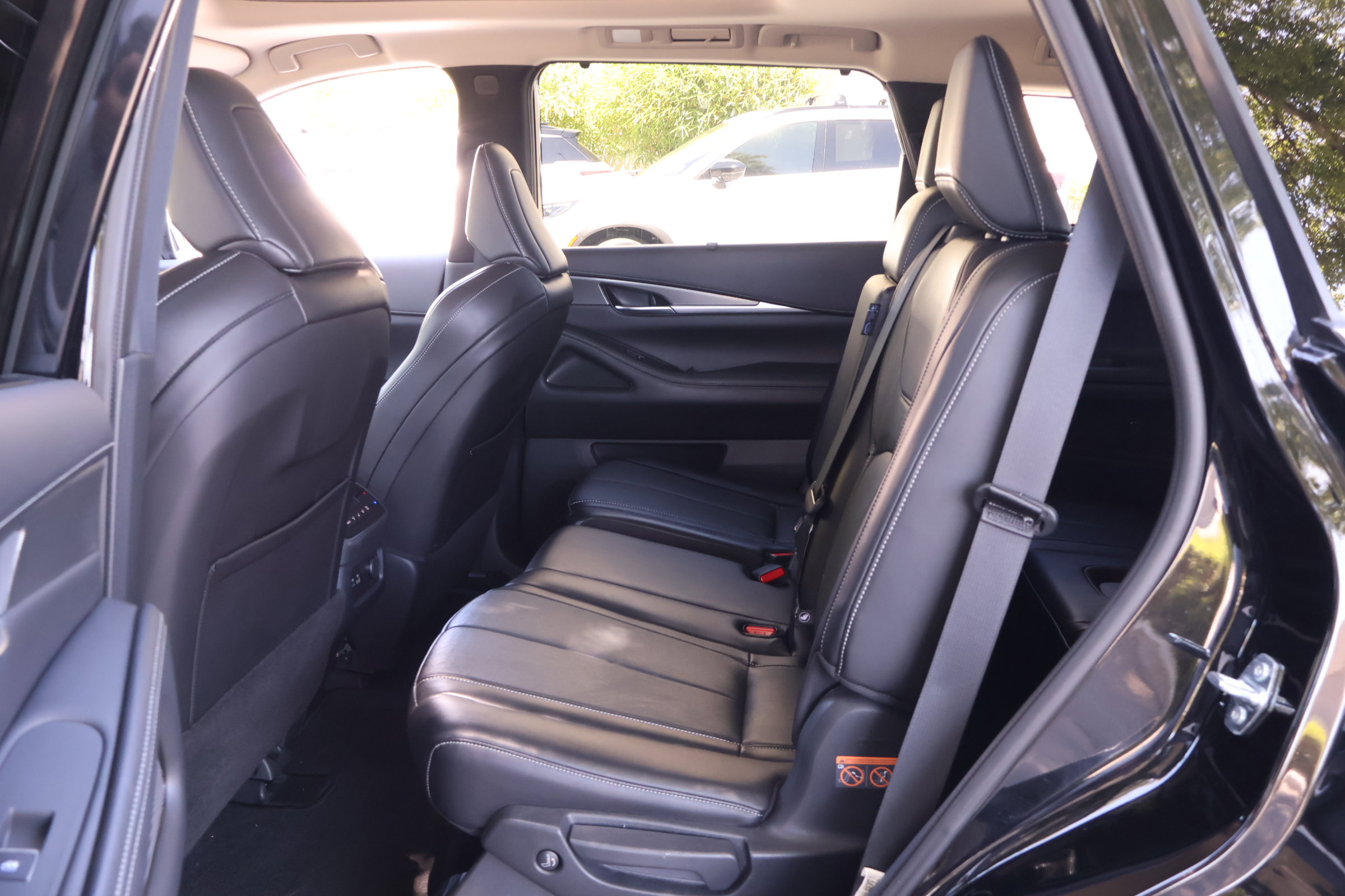 Certified 2024 INFINITI QX60 Luxe image 18