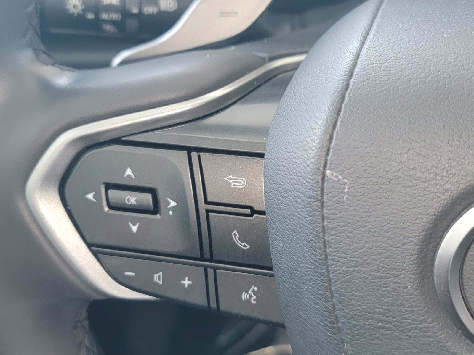 Used 2022 Lexus NX 250 FWD w/ Towing Package (2000 Lbs) image 18