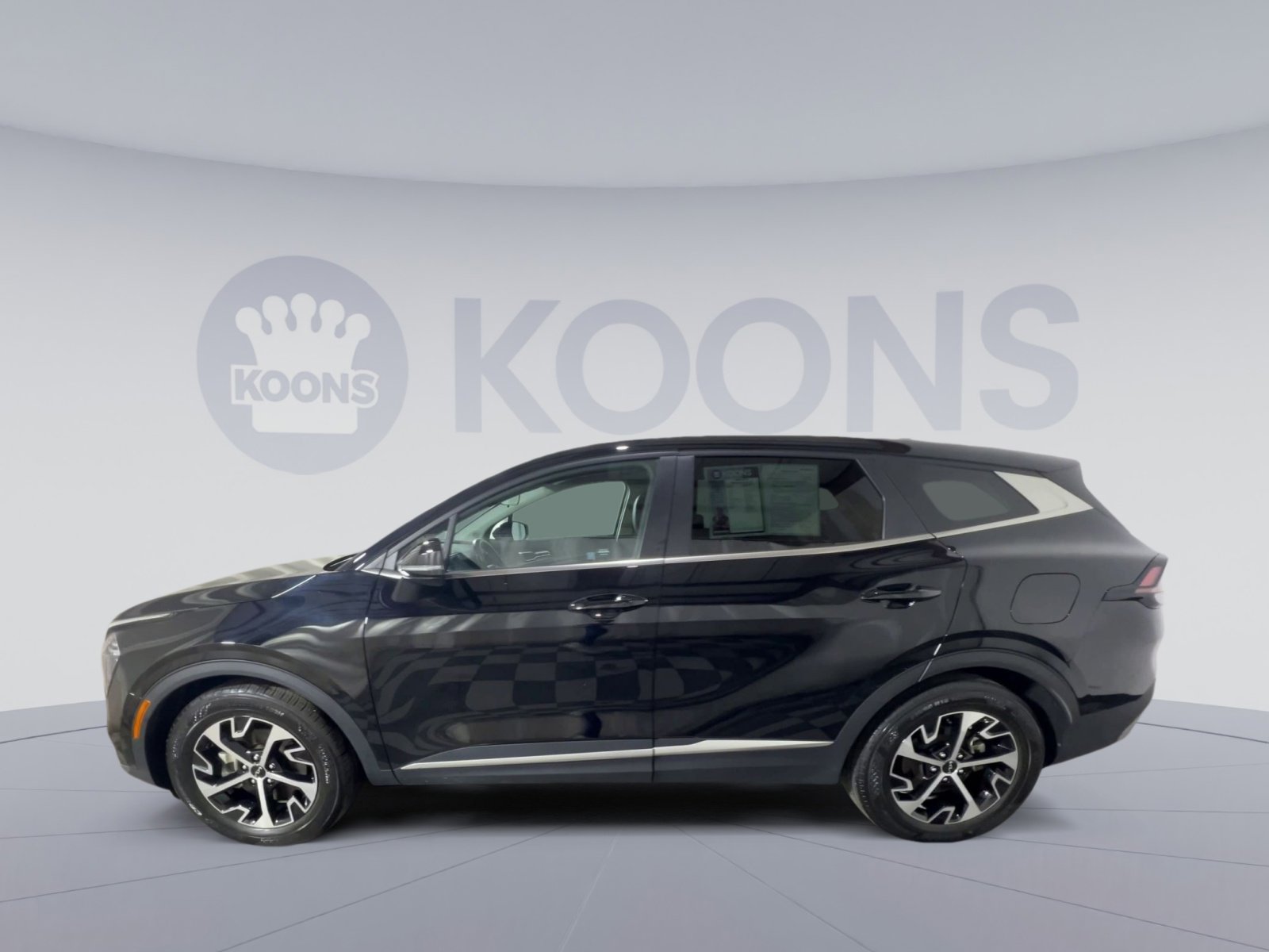 Used 2023 Kia Sportage EX image 7