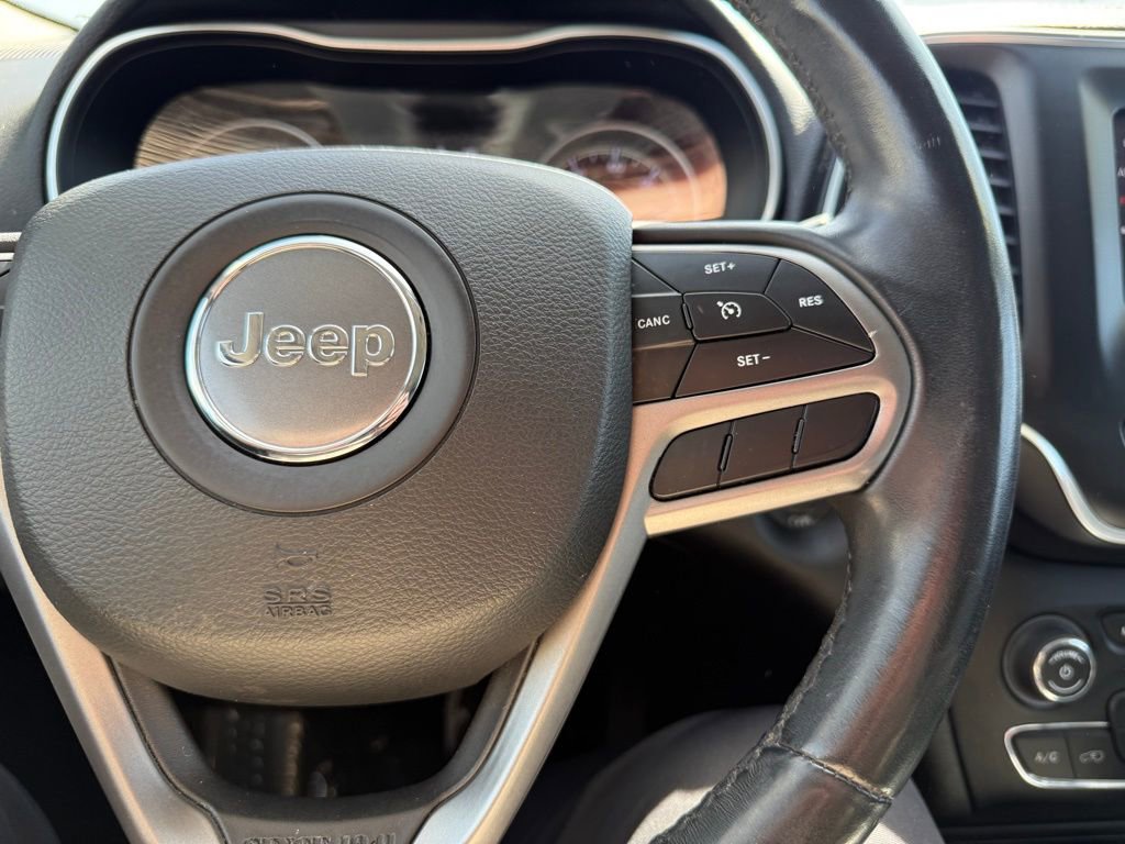 Used 2019 Jeep Cherokee Latitude Plus image 24