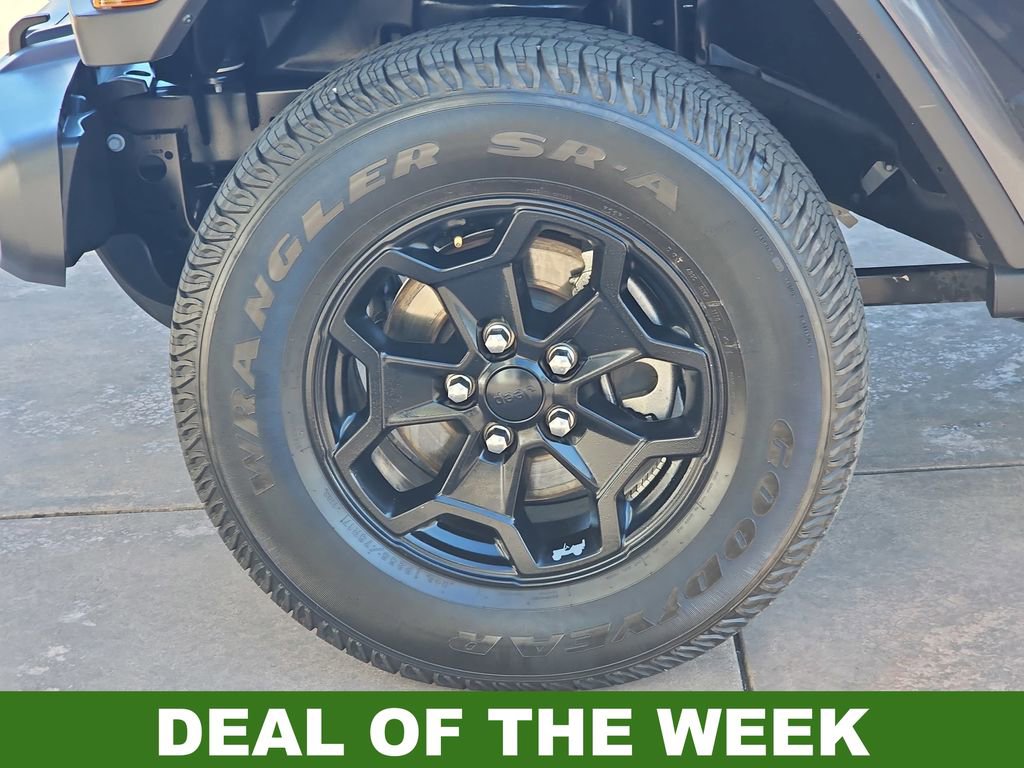 Used 2021 Jeep Gladiator Willys image 35