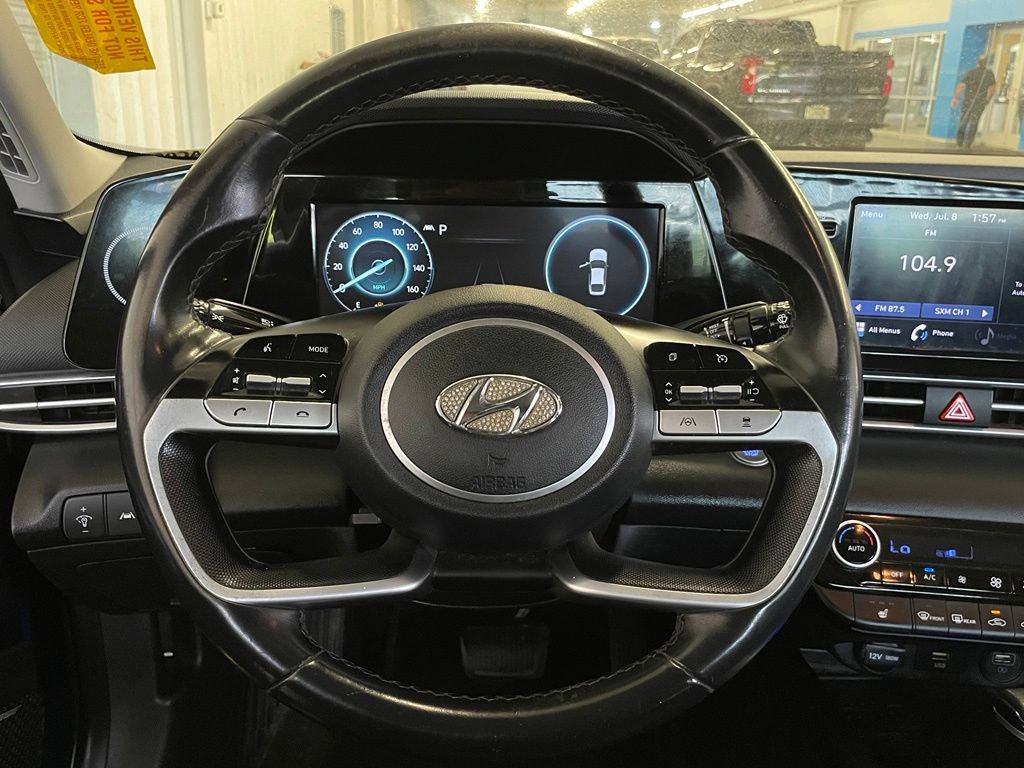 Used 2022 Hyundai Elantra SEL w/ Convenience + Premium Package FWD image 14