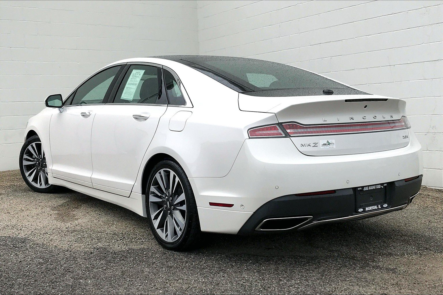 Used 2017 Lincoln MKZ Reserve w/ Technology Package FWD image 10