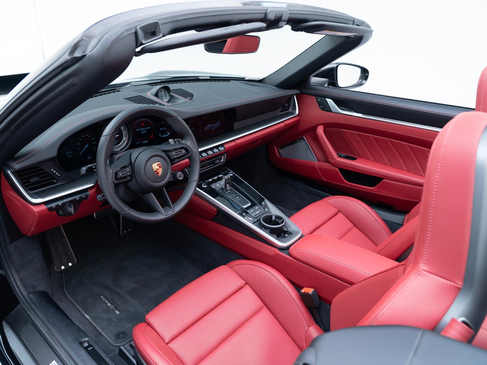 Used 2025 Porsche 911 Turbo image 4