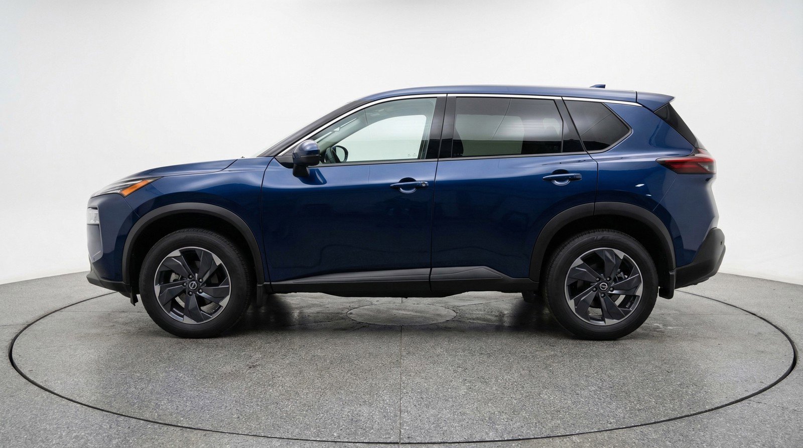 Used 2025 Nissan Rogue SV FWD image 5