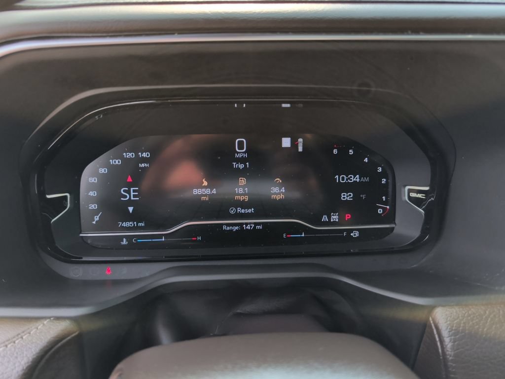 Used 2023 GMC Yukon XL Denali AWD/4WD image 14