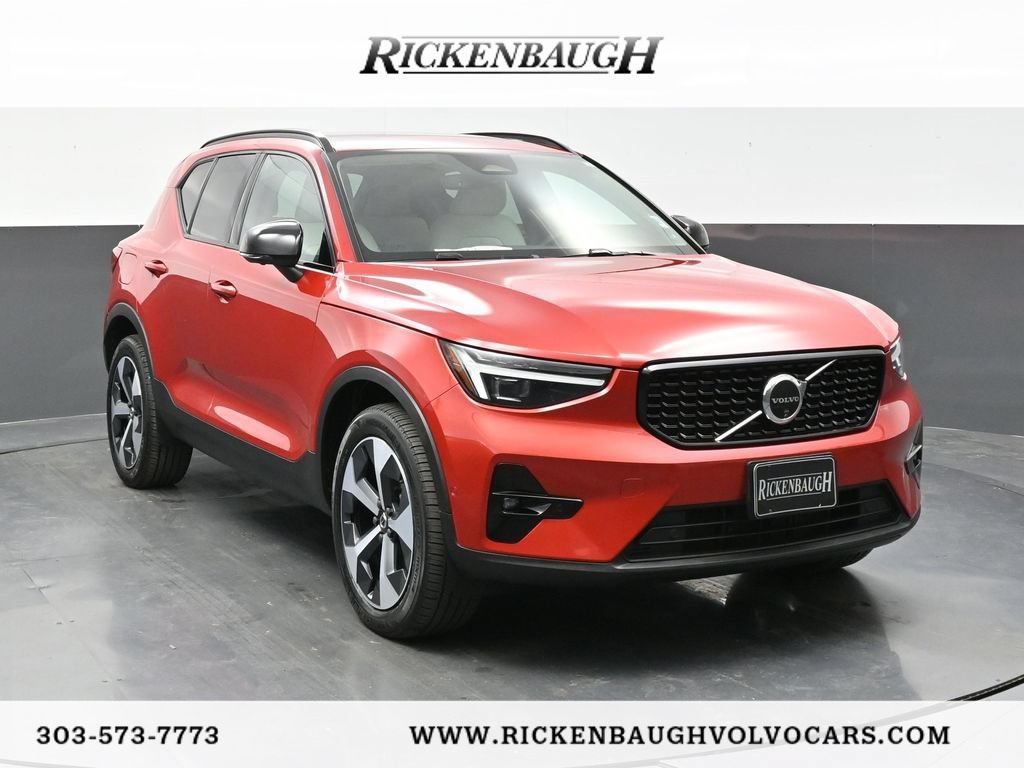 Used 2024 Volvo XC40 B5 Plus w/ Climate Package