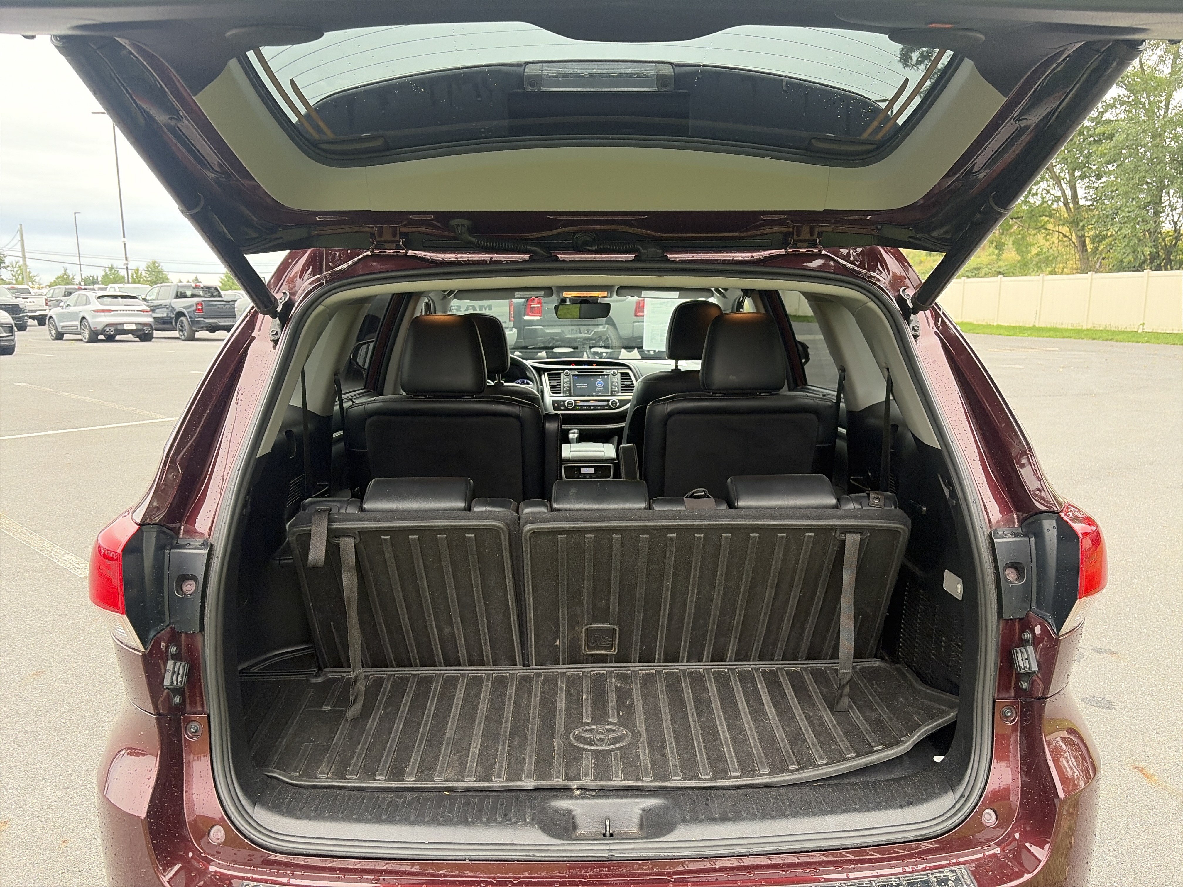 Used 2019 Toyota Highlander Limited AWD/4WD image 29