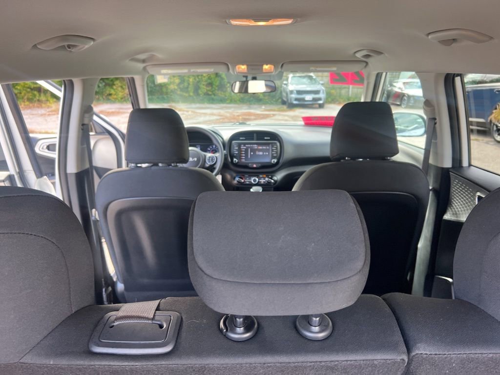 Certified 2022 Kia Soul LX image 12