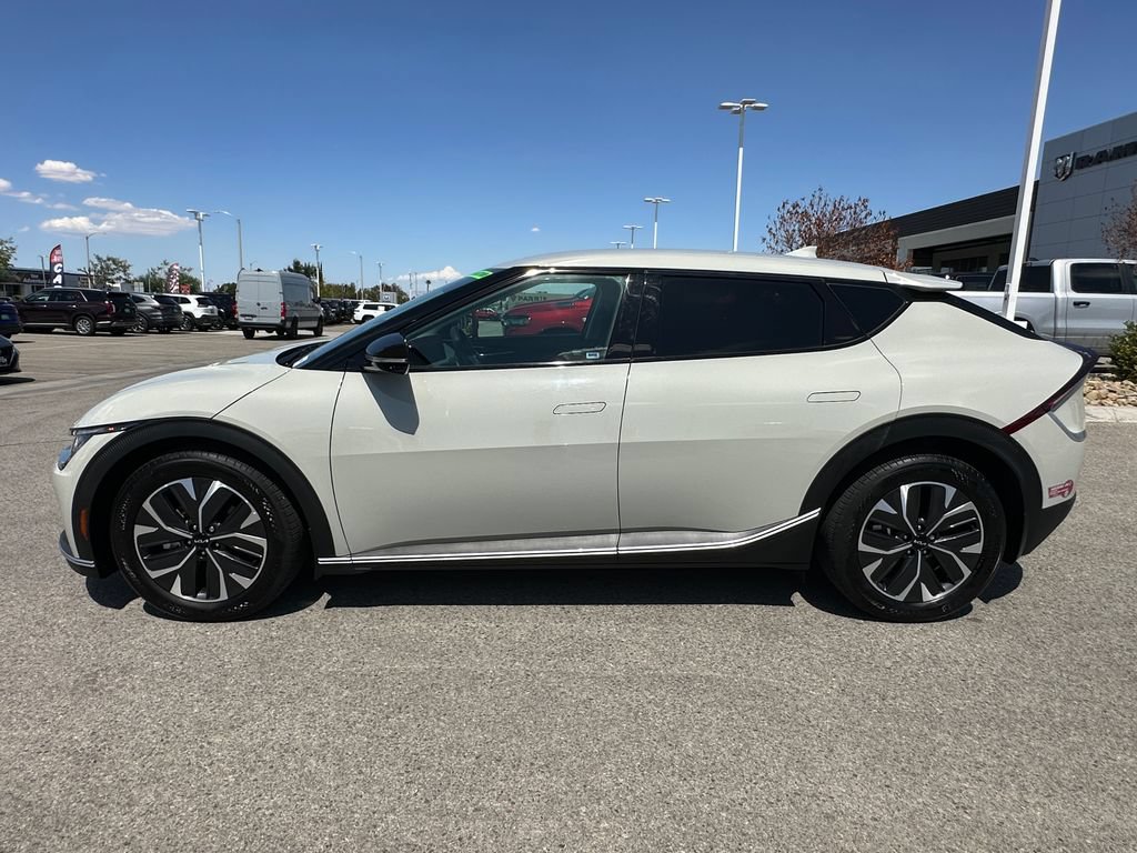 Used 2024 Kia EV6 Light RWD image 3
