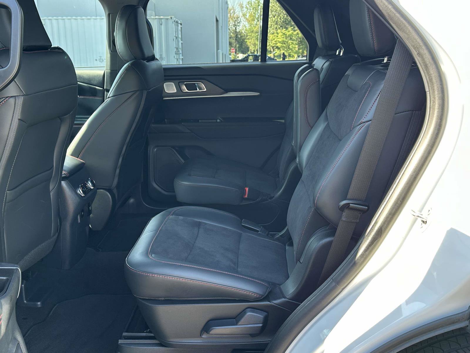 Used 2025 Ford Explorer ST w/ Sun And Sound Package AWD/4WD image 10