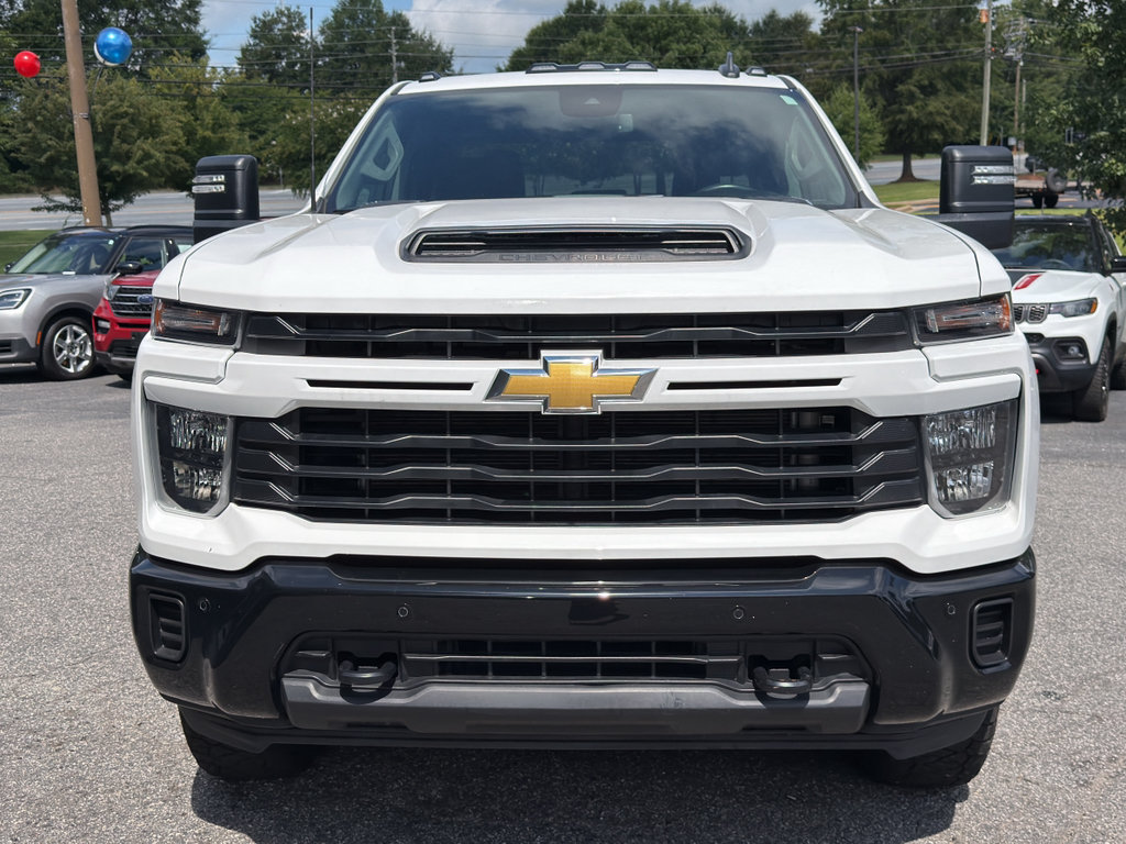 Used 2025 Chevrolet Silverado 2500 Custom AWD/4WD image 3