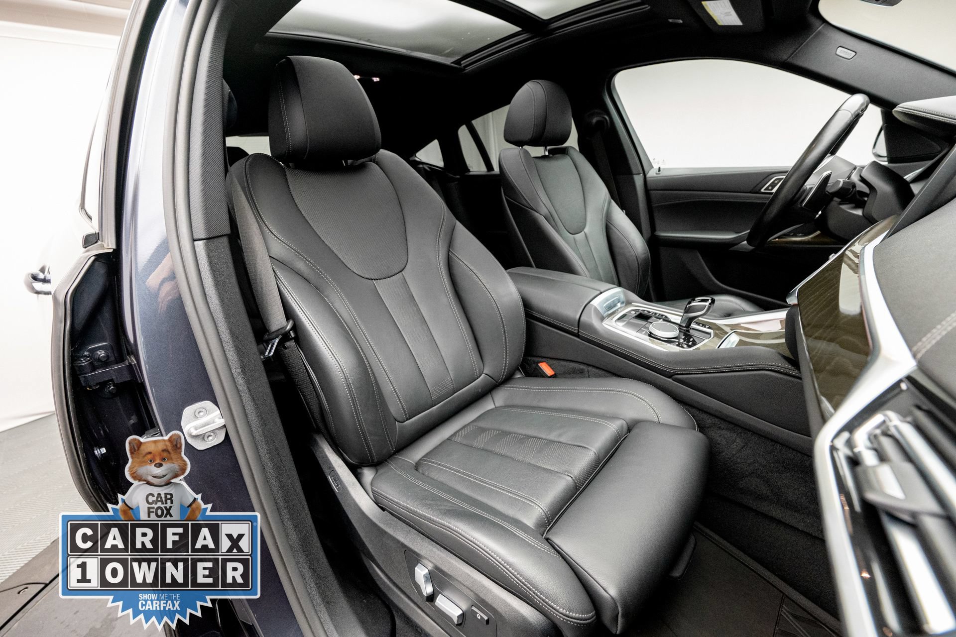 Used 2022 BMW X6 xDrive40i w/ M Sport Package AWD/4WD image 15