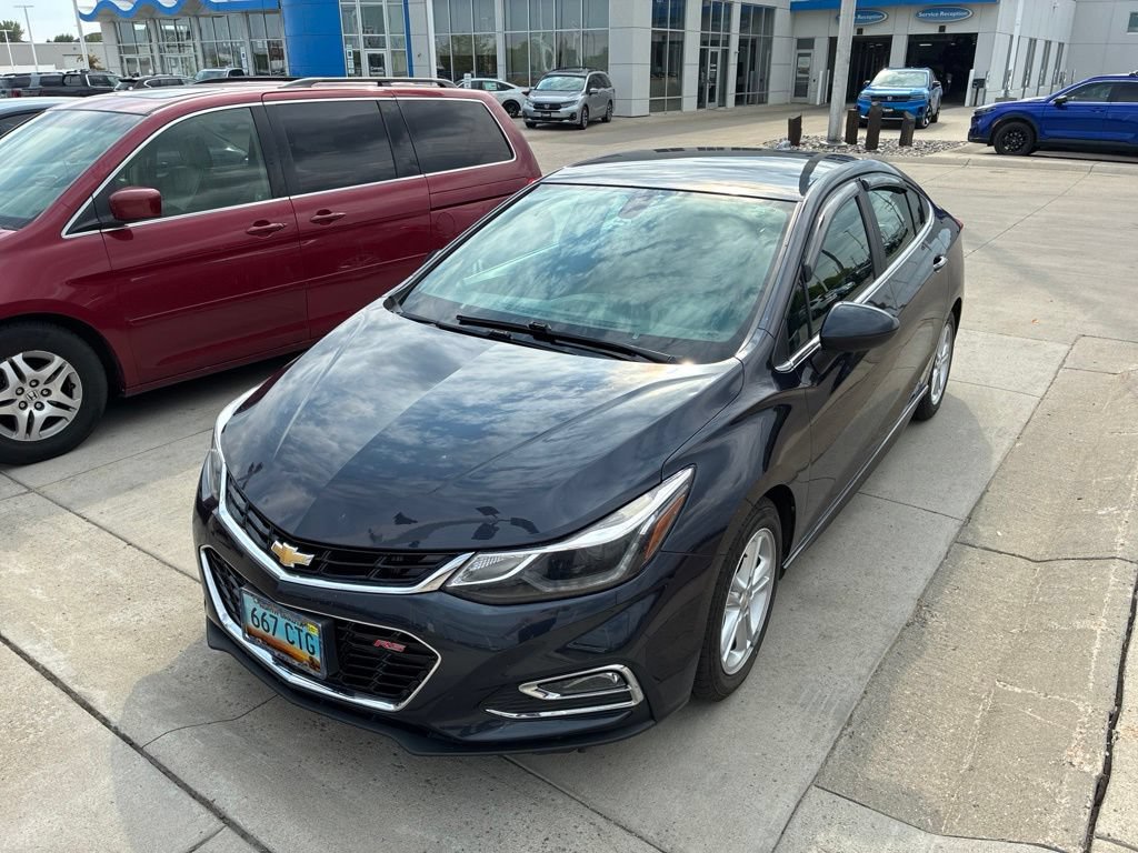 Used 2016 Chevrolet Cruze LT w/ Convenience Package FWD image 5