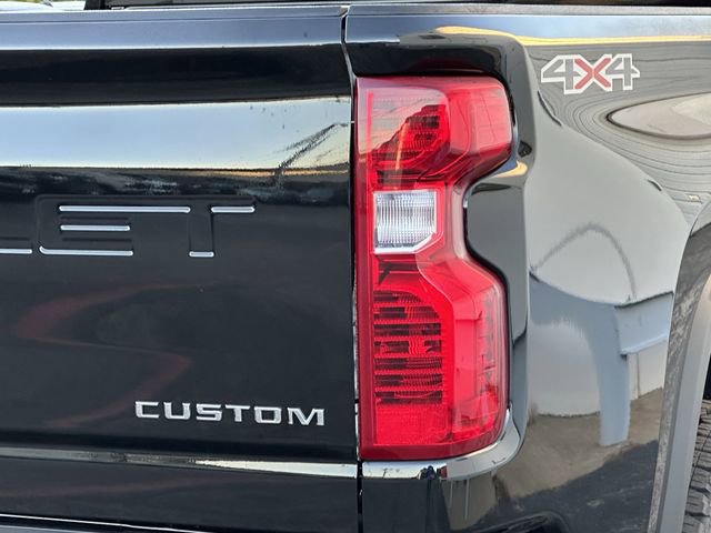 New 2026 Chevrolet Silverado 2500 Custom w/ Custom Value Package image 9