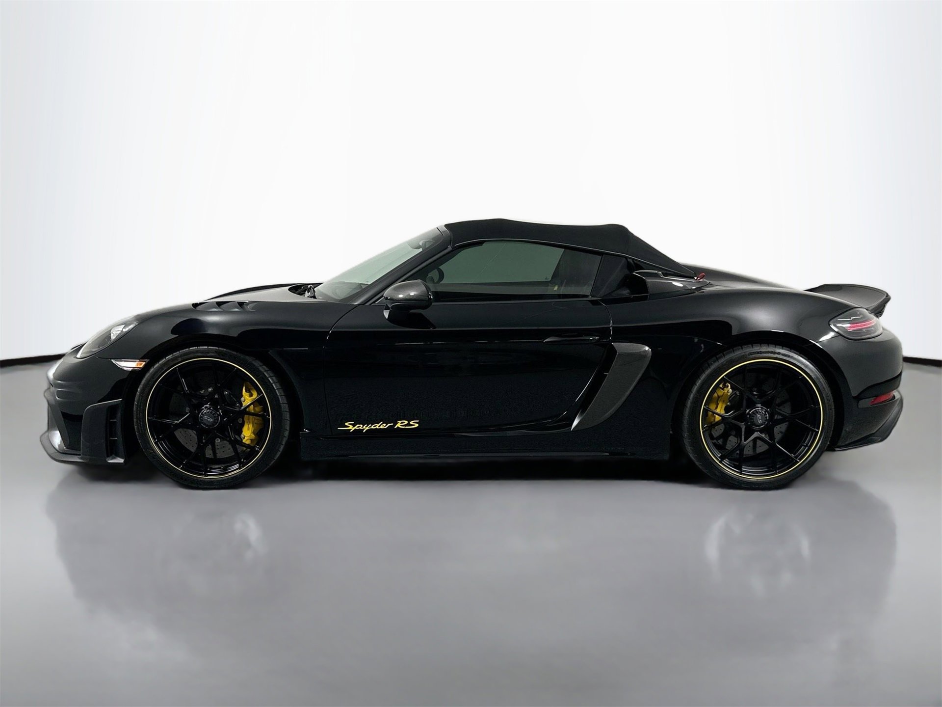 Certified 2025 Porsche 718 Boxster Spyder RS image 2