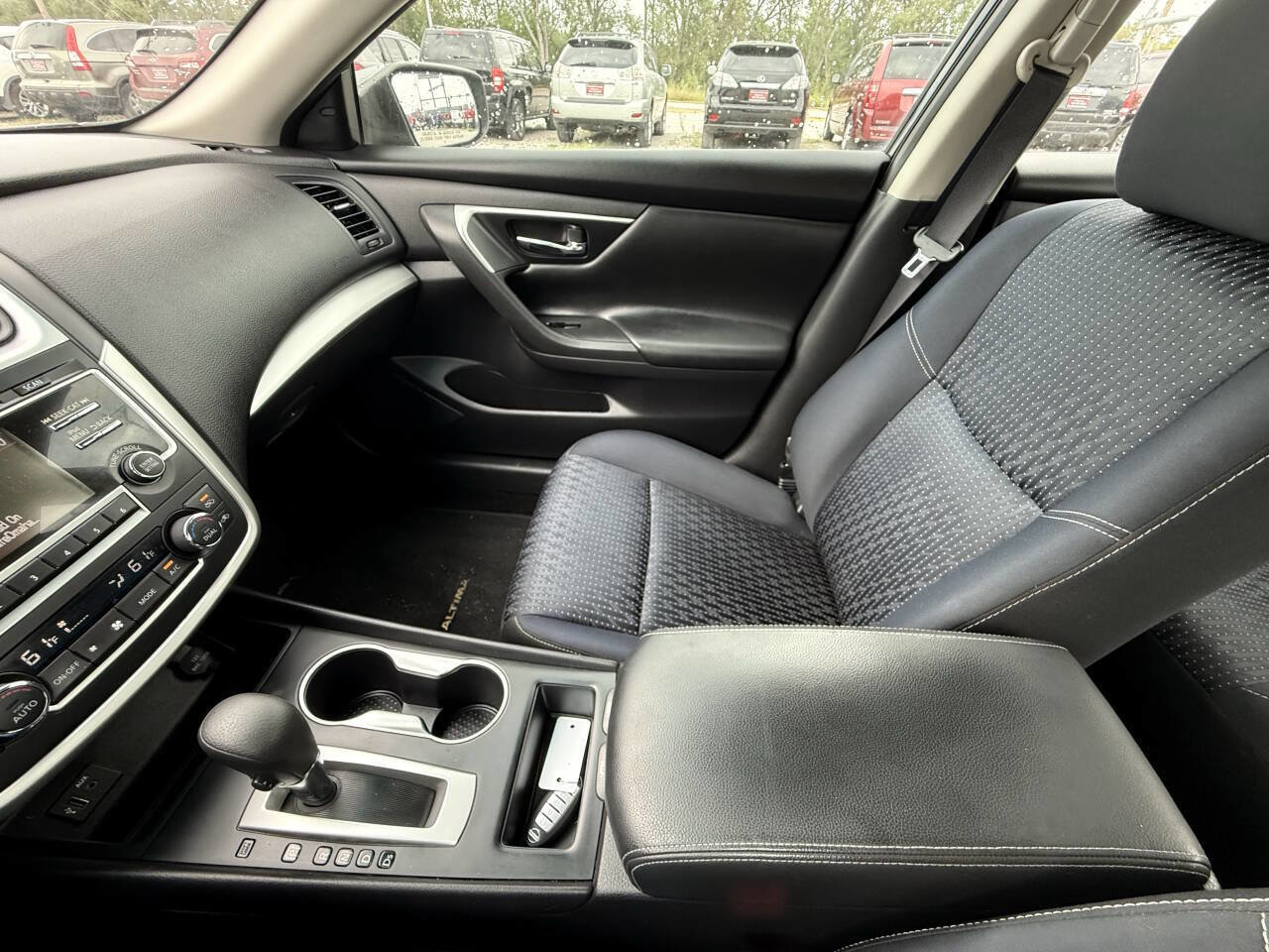 Used 2017 Nissan Altima 2.5 SV image 26