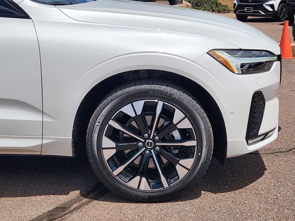 New 2026 Volvo XC60 B5 Plus w/ Protection Package Premier AWD/4WD image 29