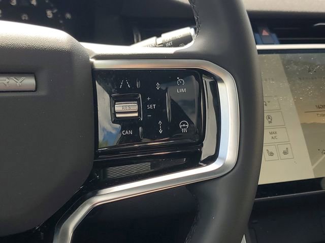 Certified 2025 Land Rover Discovery Sport Dynamic SE image 29