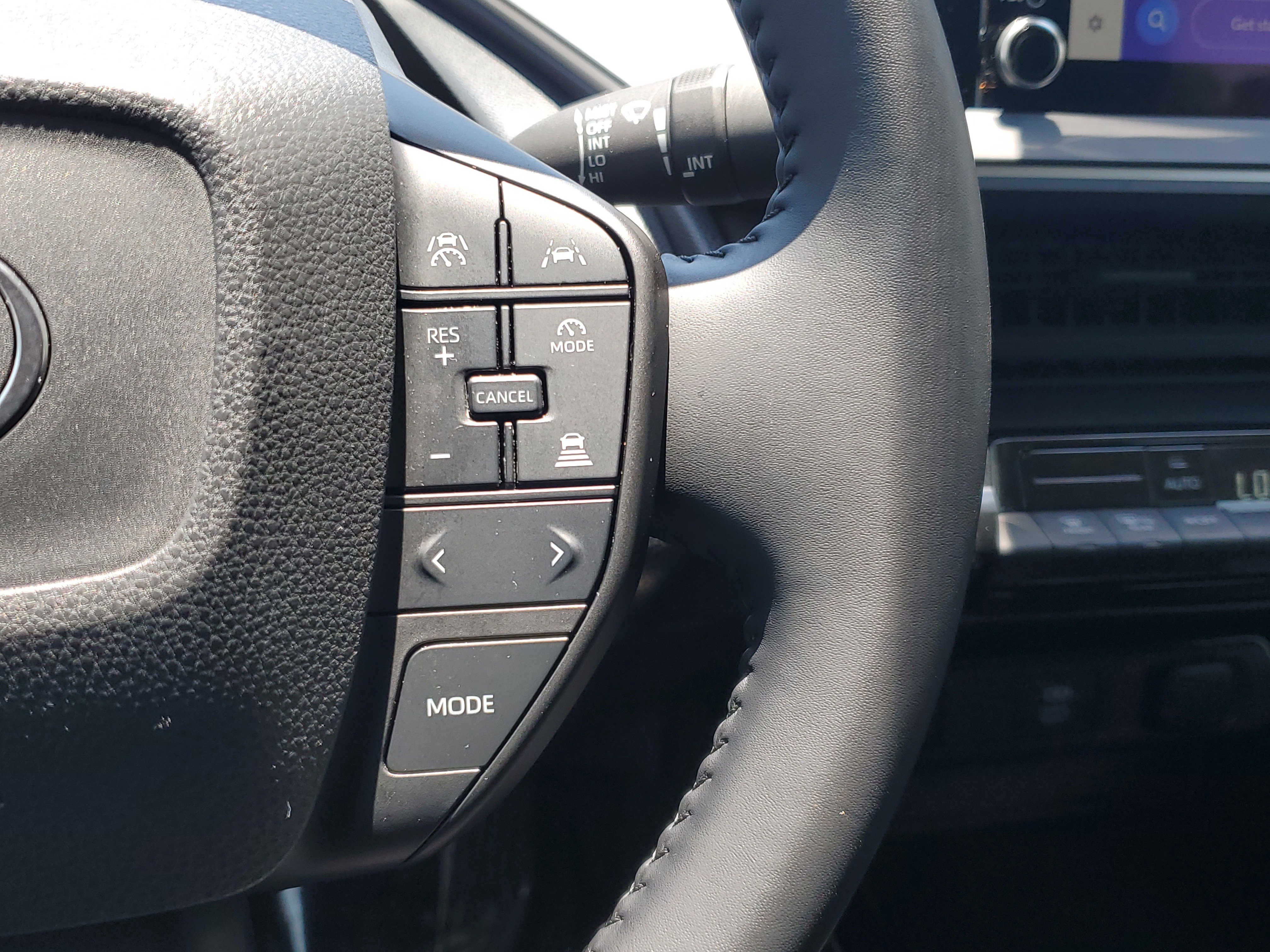 Used 2024 Toyota Prius LE image 19