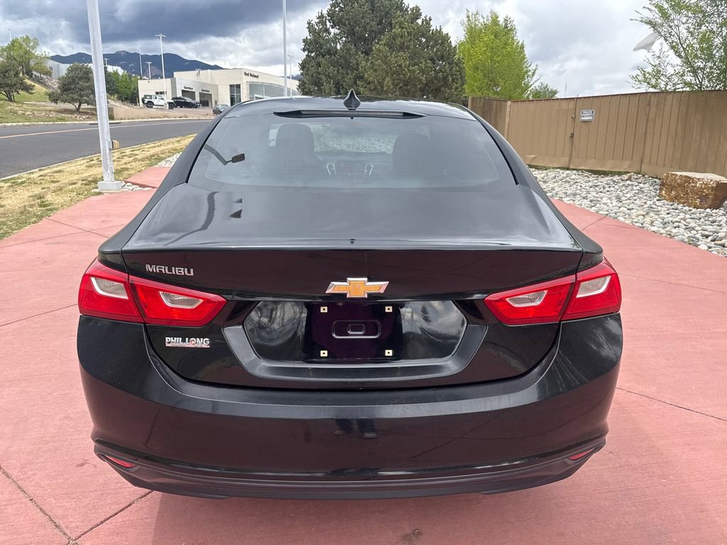 Used 2017 Chevrolet Malibu LS FWD image 7