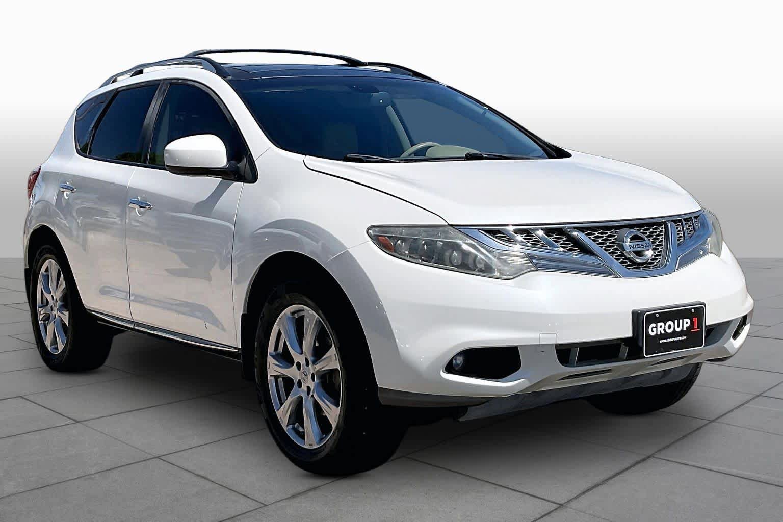 Used 2012 Nissan Murano LE w/ Platinum Pkg FWD image 2