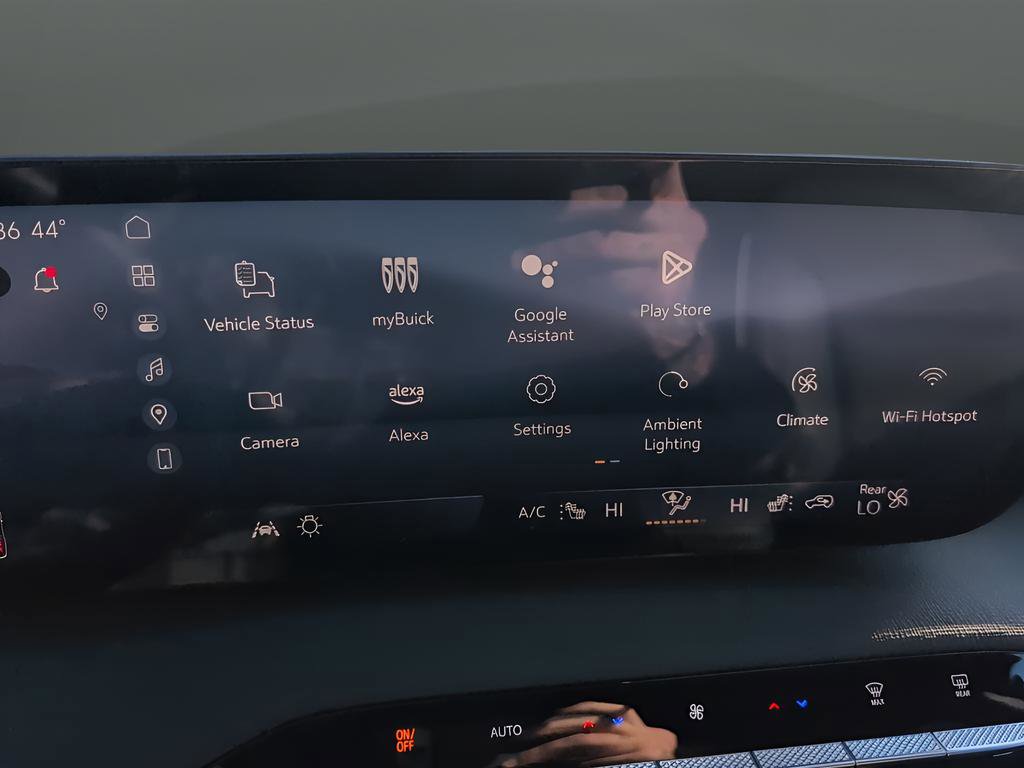 Used 2025 Buick Enclave Preferred image 19