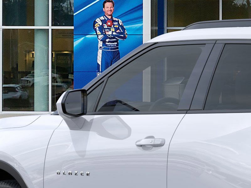 New 2025 Chevrolet Blazer LT w/ Convenience Package FWD image 14