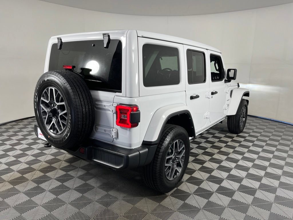 Used 2024 Jeep Wrangler Unlimited Sahara AWD/4WD image 15