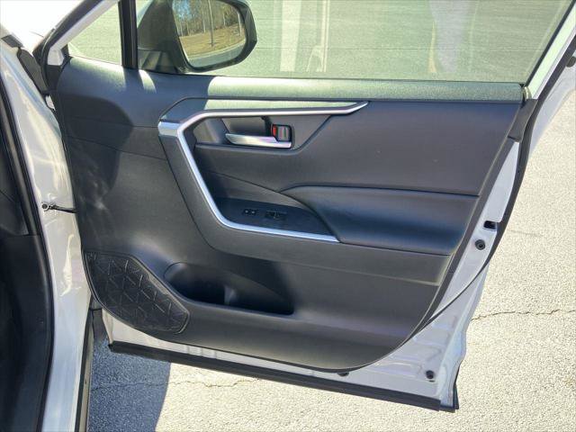 Certified 2022 Toyota RAV4 SE w/ Convenience Package image 32