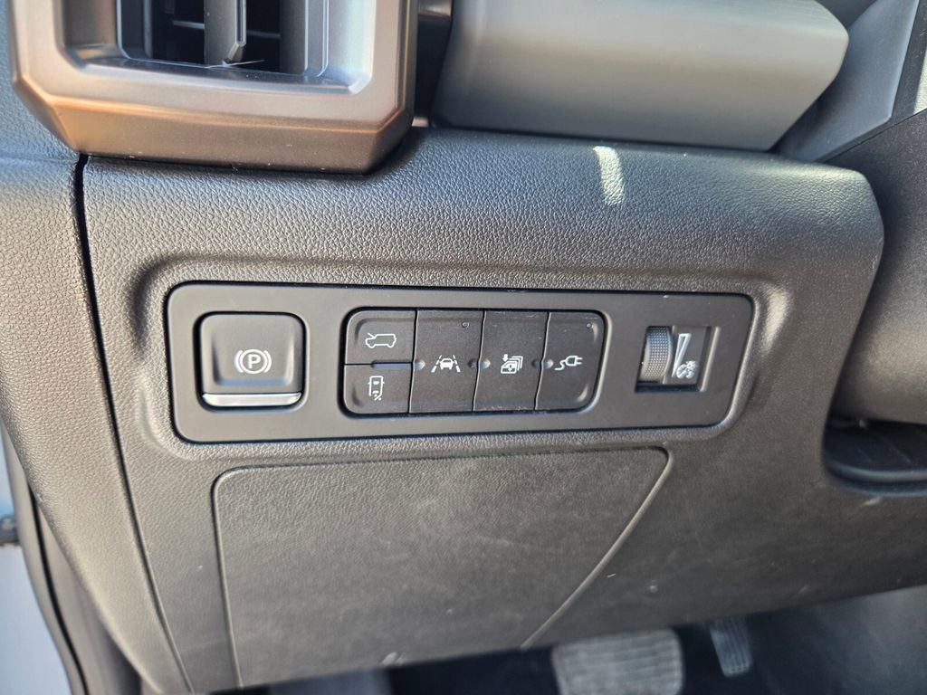 Certified 2024 GMC Hummer EV 2X AWD/4WD image 24