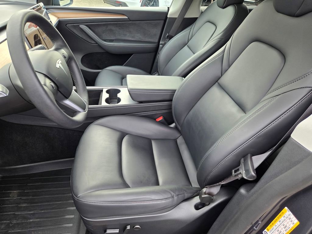 Used 2023 Tesla Model Y Long Range image 15