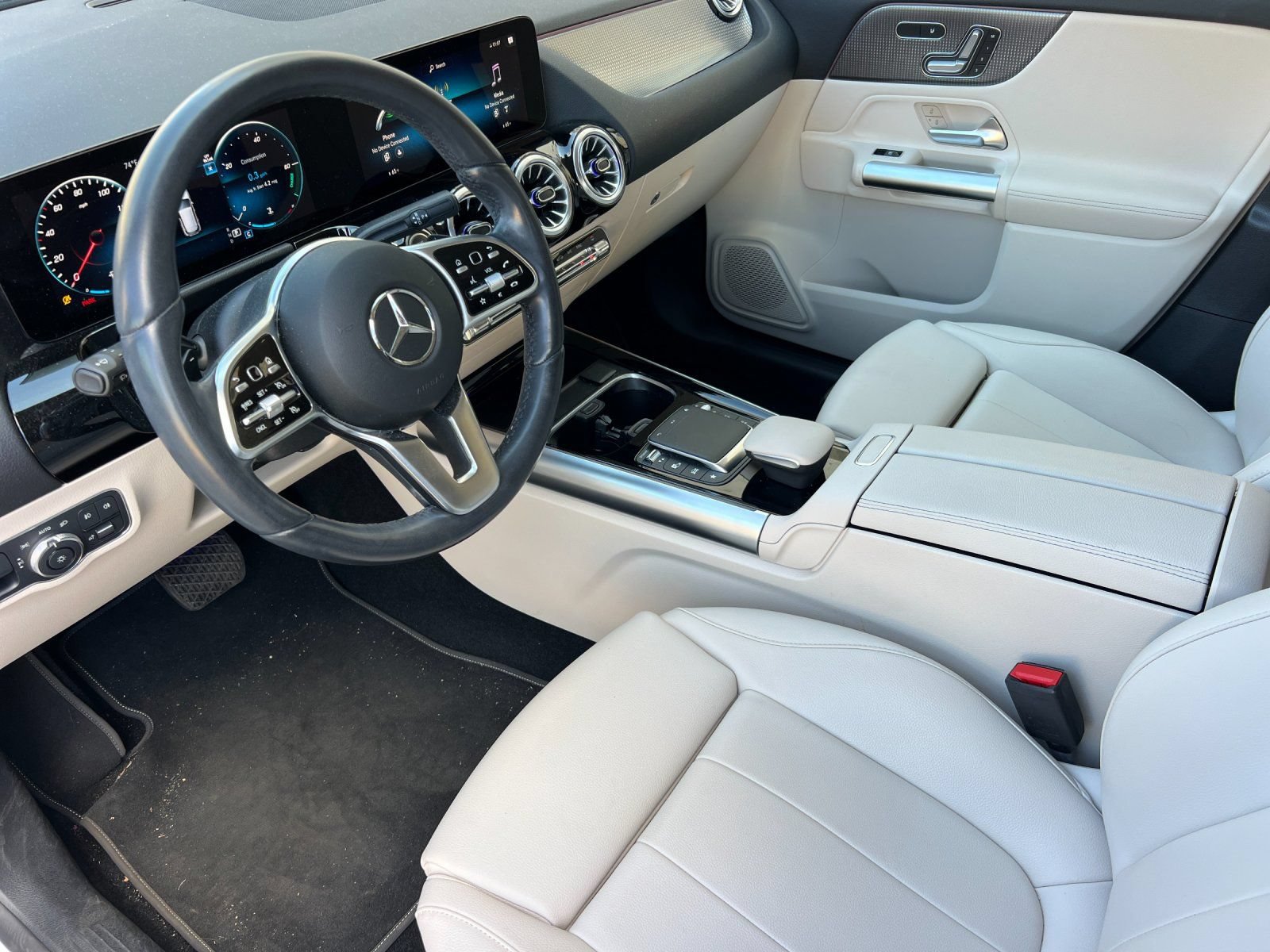 Used 2023 Mercedes-Benz GLA 250 4MATIC image 9